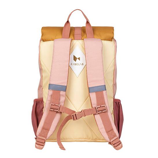 mochila grande detras colores pastel diseño moderno minimalista
